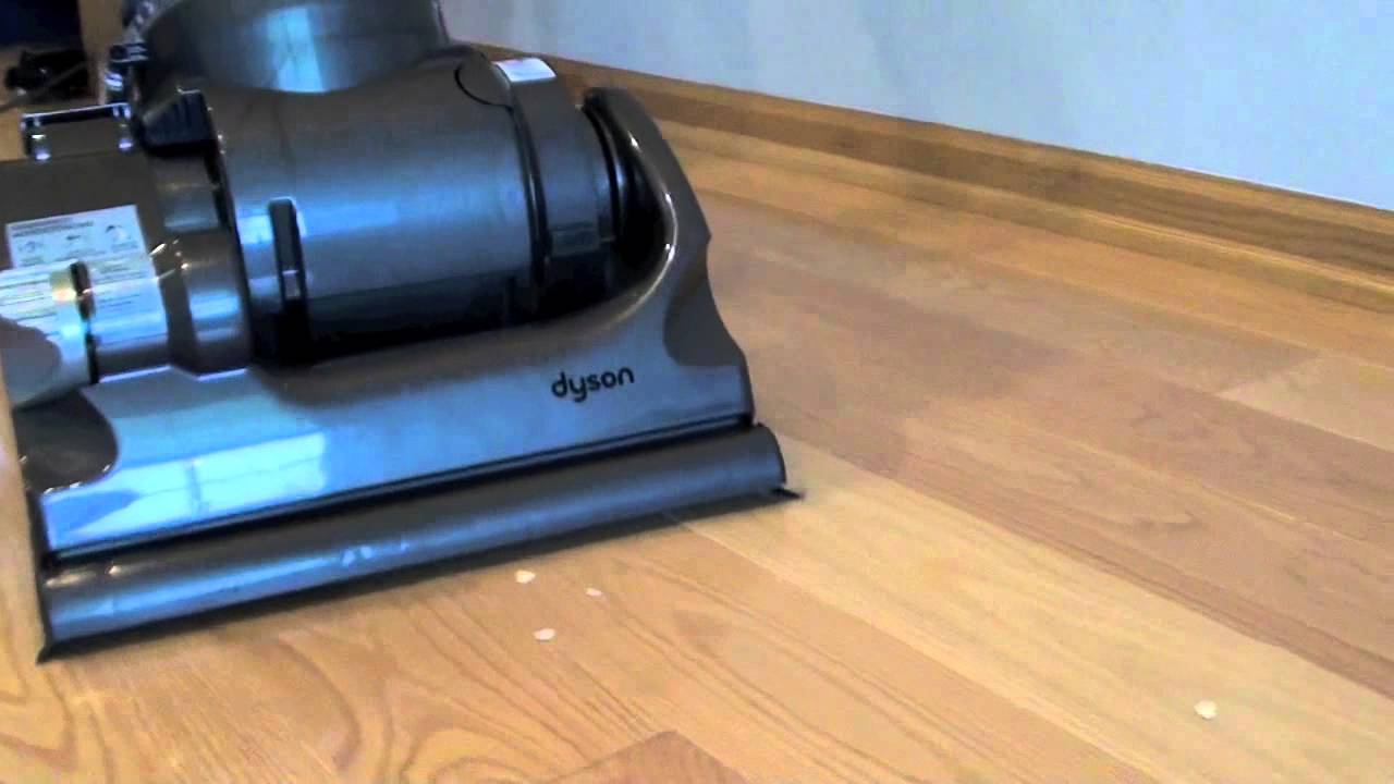 Dyson Dc33 Multifloor Bagless Upright Vacuum Review