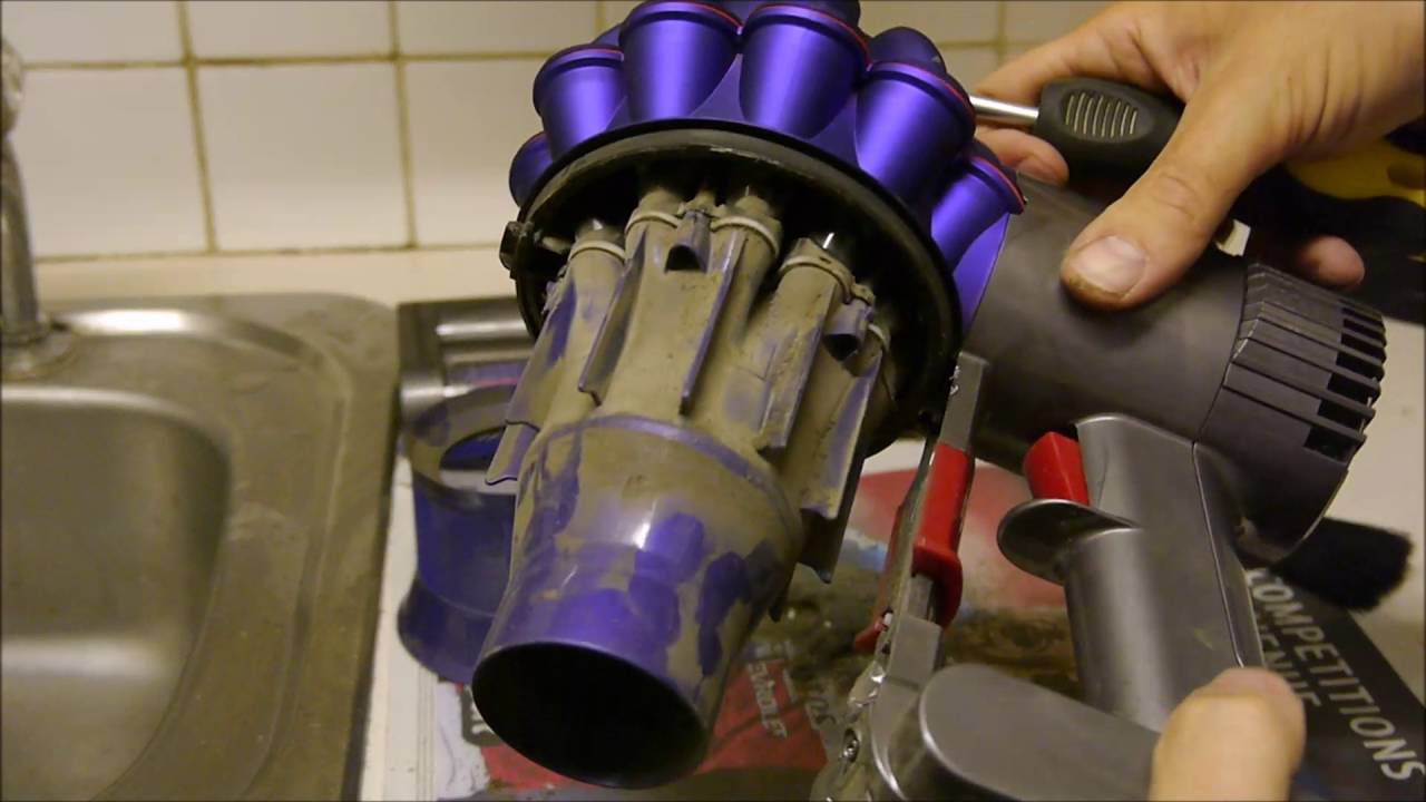 How To Clean The Dyson Vacuum
