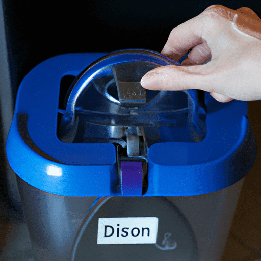 How to empty and clean the clear bin on your Dyson Gen5detect™ cordess vacuum